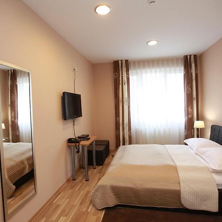Hotel Petrijevci Bizovac Quarto foto